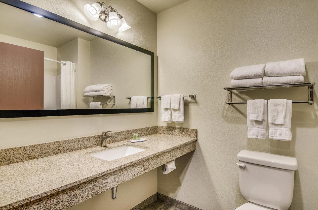 Cobblestone Inn & Suites - Bridgeport ภายนอก รูปภาพ